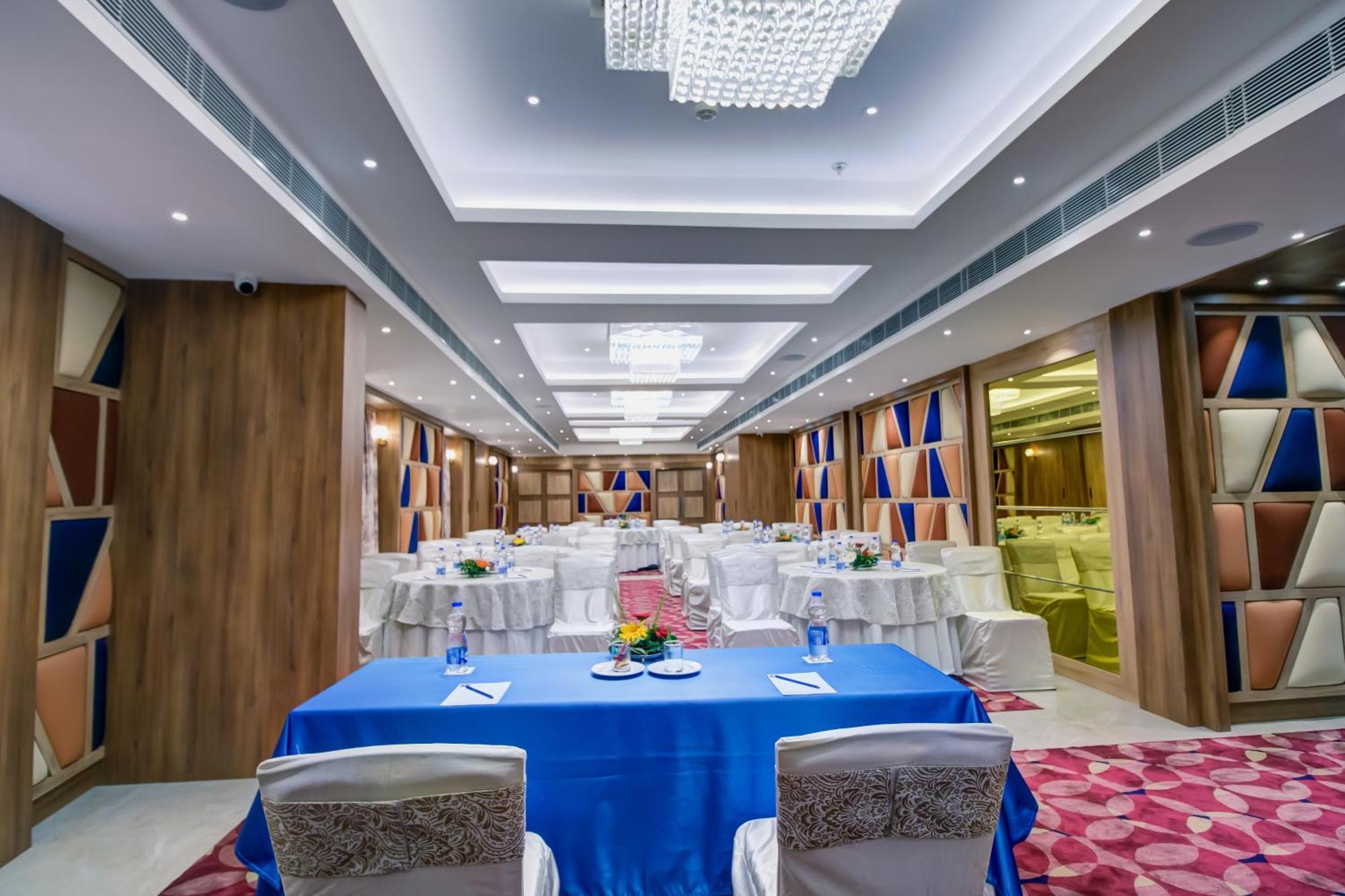 Cozzet Victoria Hotel Bhuvanesvar Kültér fotó