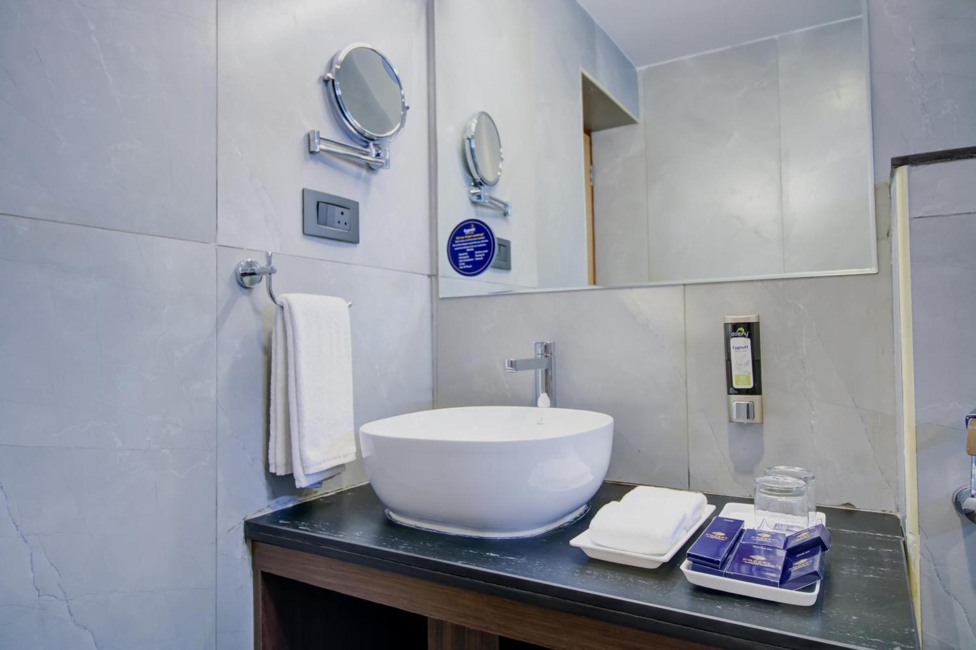 Cozzet Victoria Hotel Bhuvanesvar Kültér fotó